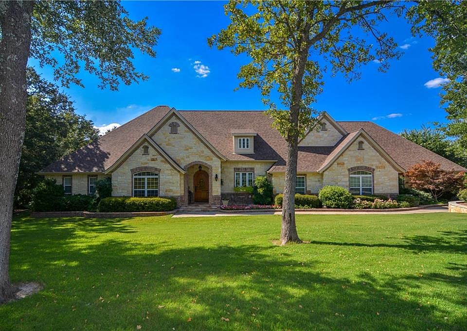 1st image of 790 Timbercreek Cir