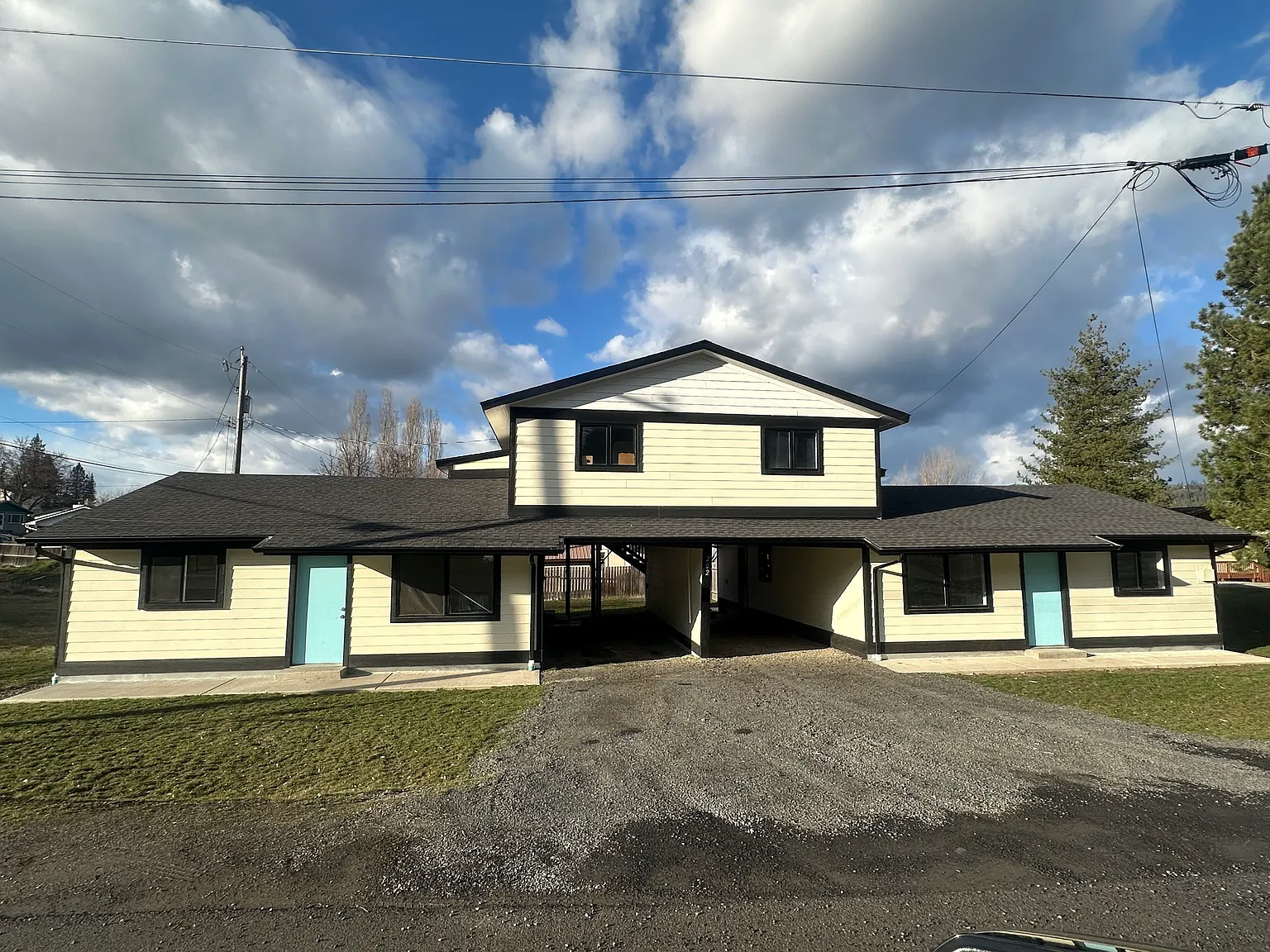 3 bed, $1,600 — Photo 1