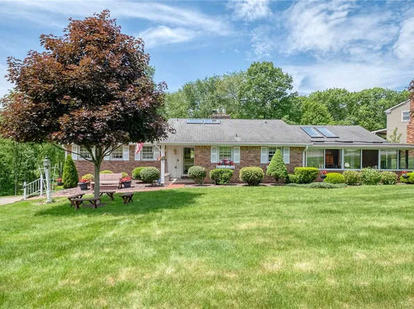 117 Glenfield Dr, Beaver, PA 15009