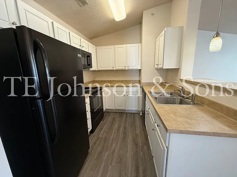 3761-301 Holmes Creek Pl — Photo 6
