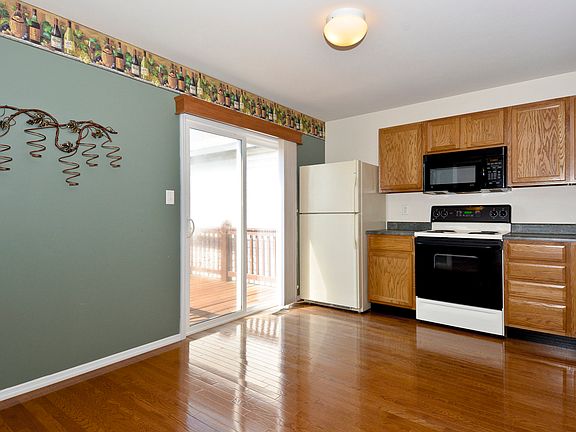 3rd image of 434 Parkview Place Dr