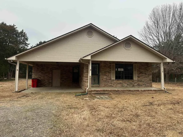 814 S Burrow St, Morrilton, AR 72110