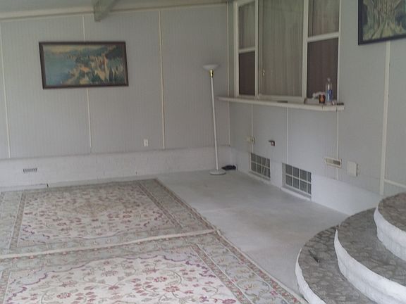 3rd image of 5132 Thornbury Blvd