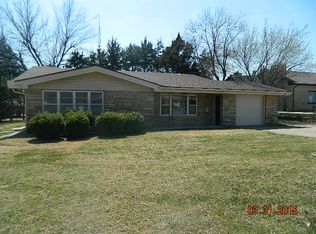 1709 E. 9th, Winfield, KS 67156