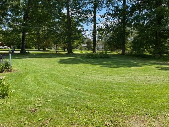 2nd image of 413 Reed Rd