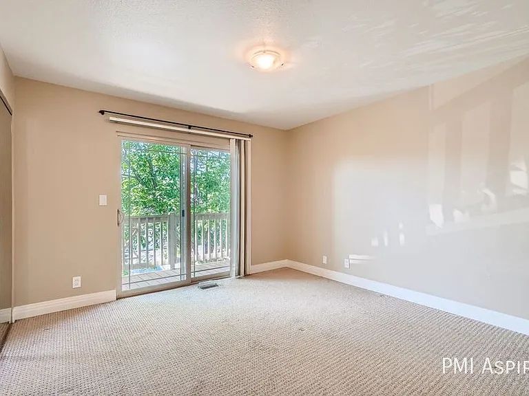 4800 Osage Dr #4 — Photo 3