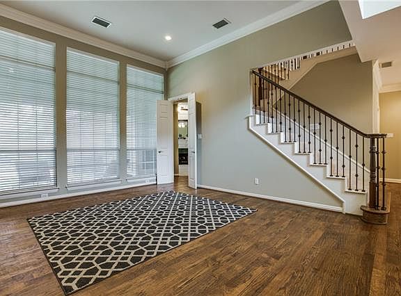 5th image of 4324 Barnsley Dr