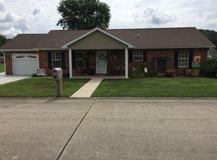 27 Sandstone Cir, Buffalo, WV 25033