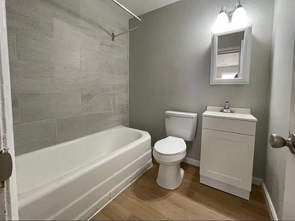 2nd image of 810 S Crestway St #810