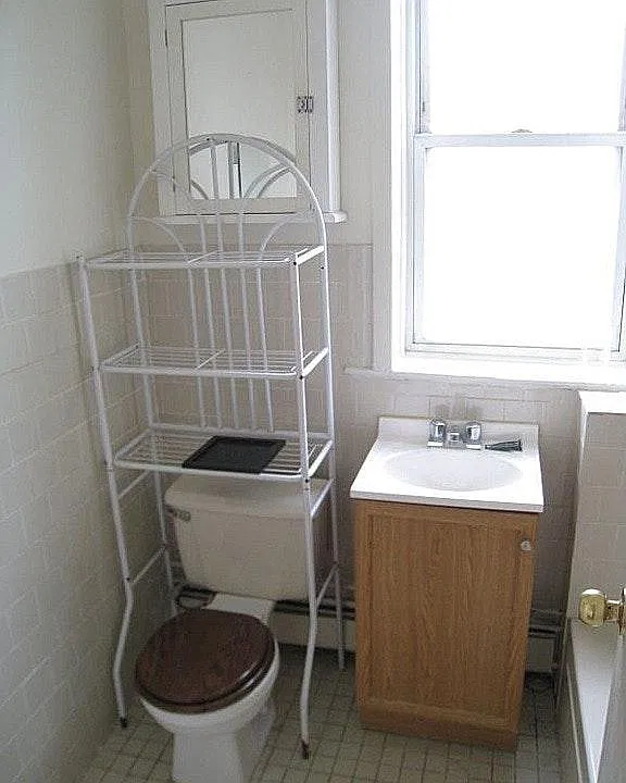 198 Delaware Ave #3L