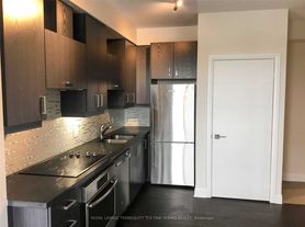 28 Uptown Dr