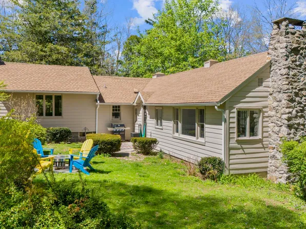 67 Obtuse Hill Road, Brookfield, CT 06804