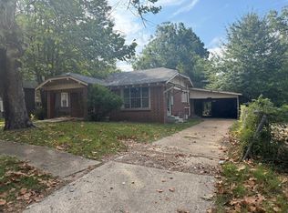 2215 W 18th St, Texarkana, TX 75501