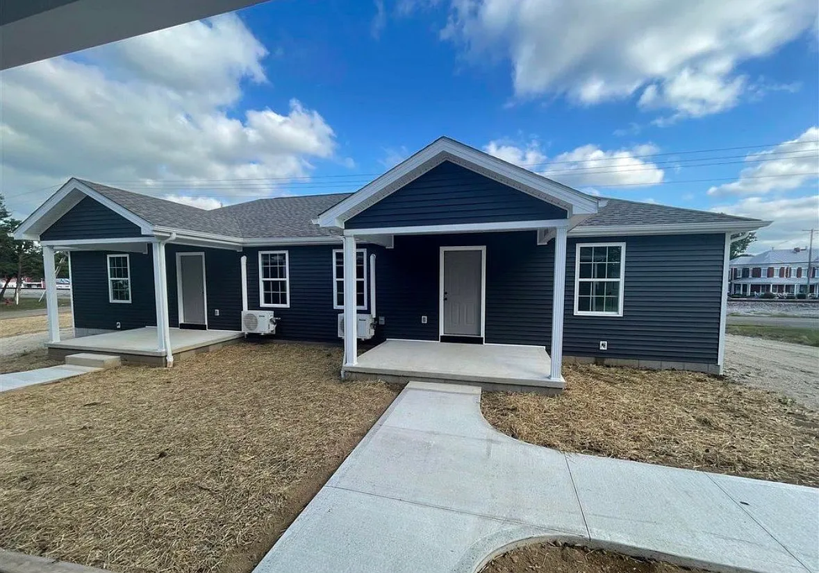 2 bed, 840 sqft, $1,000 — Photo 2