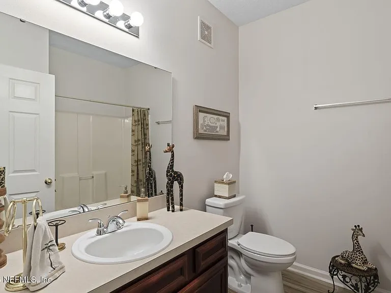 8218 Green Parrot Rd #105 — Photo 3