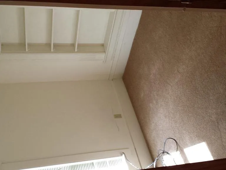 906 Vine St — Photo 15