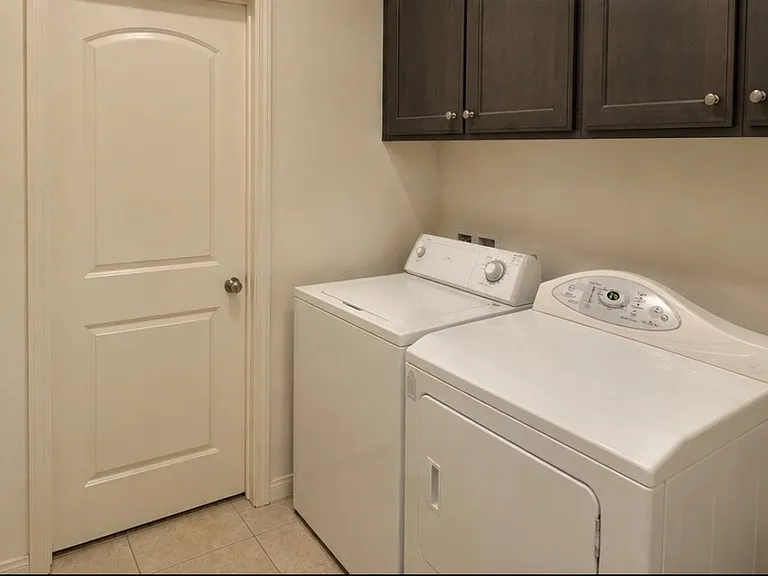 1765 Bristol Ave — Photo 5