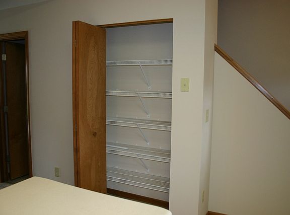 4th image of 133 N Terrace Ave
