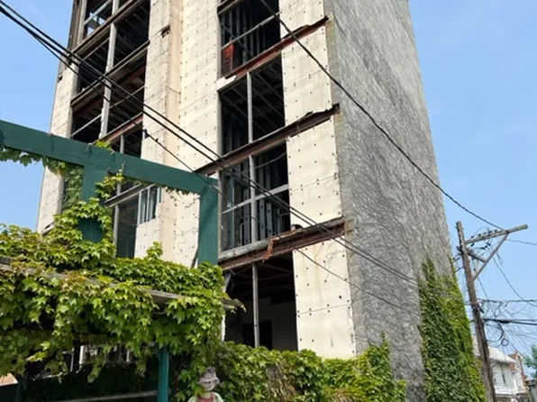 2939 Brighton 8th Street image 6 of 7