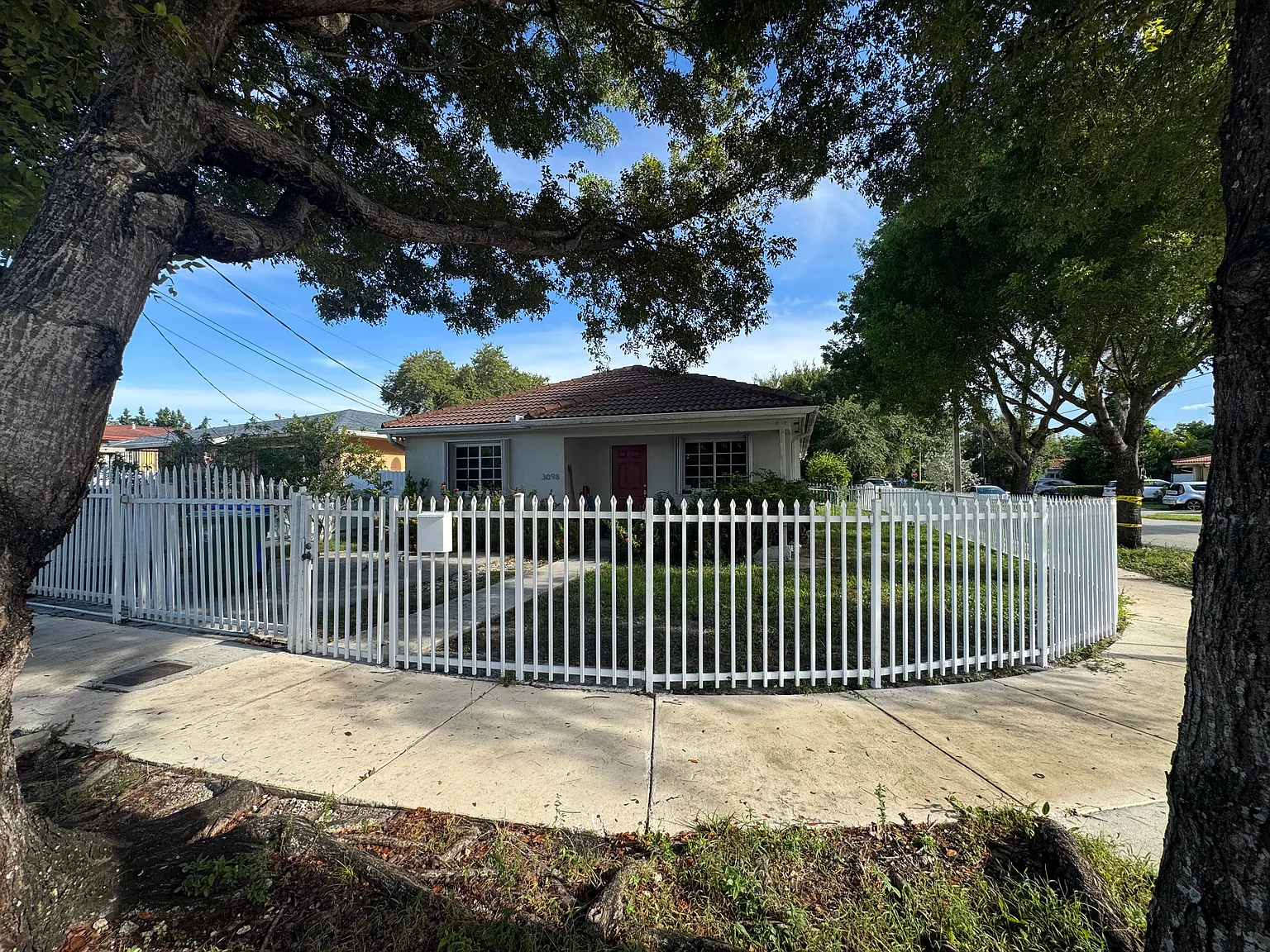 2 bed, 1200 sqft, $3,000 — Photo 1