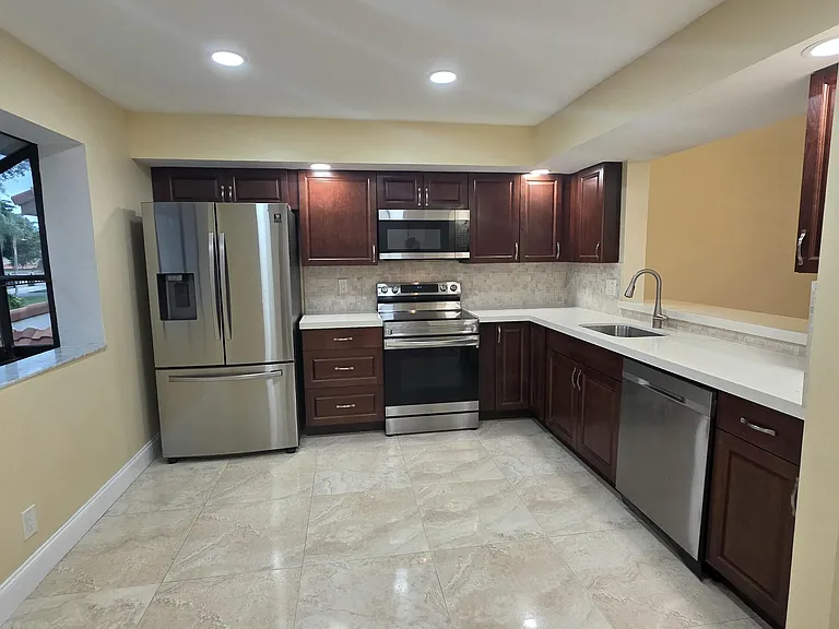 7743 La Mirada Dr — Photo 9
