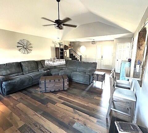 4th image of 2209 Mallard Ct