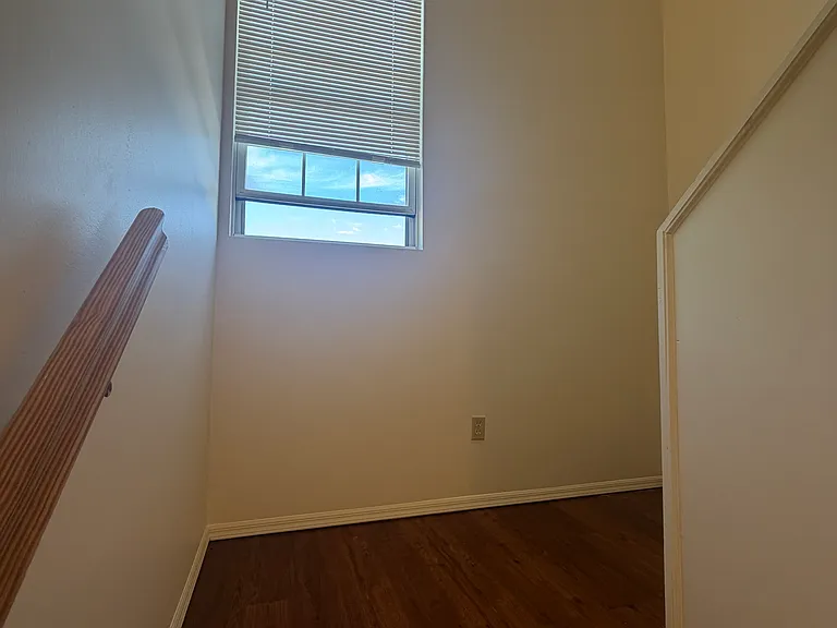 304 N Wellwood Ave #3 — Photo 10