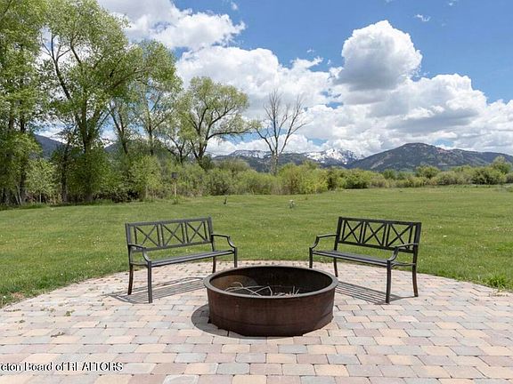 4th image of 140 Big Ridge Meadows Dr
