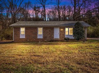 105 Sherry Ln, Dickson, TN 37055
