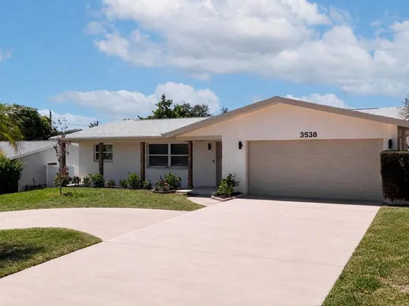 3538 Shady Bluff Dr, Largo, FL 33770