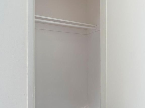 5th image of 1661 Federal Ave #11