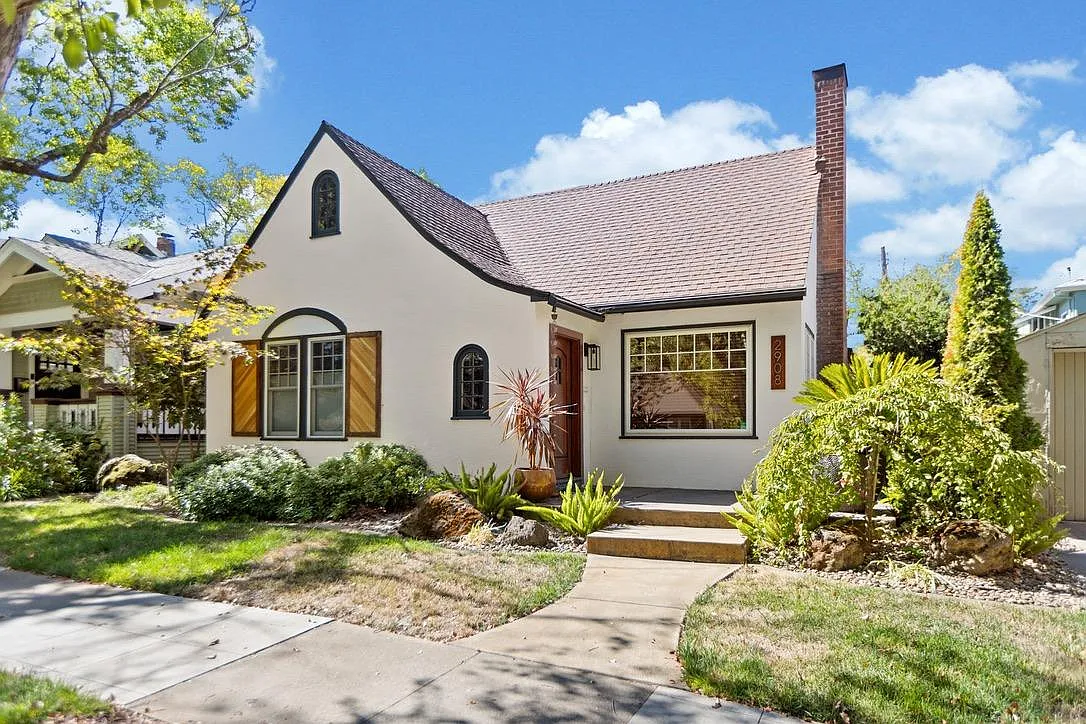 2908 24th St photo 1