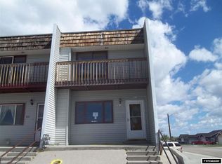 832 Badger Ln UNIT D, Mills, WY 82644