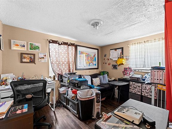 5th image of 14009 N 20th St