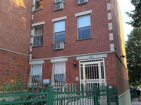5th image of 640 E 182nd St