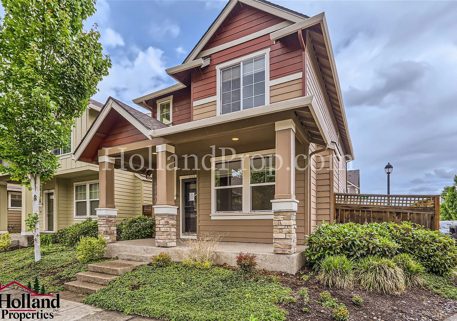 Beautiful 3-Bedroom Hillsboro Home in Desirable Community! — Photo 2