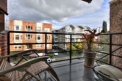 5th image of 319 Summit Ave E APT 301