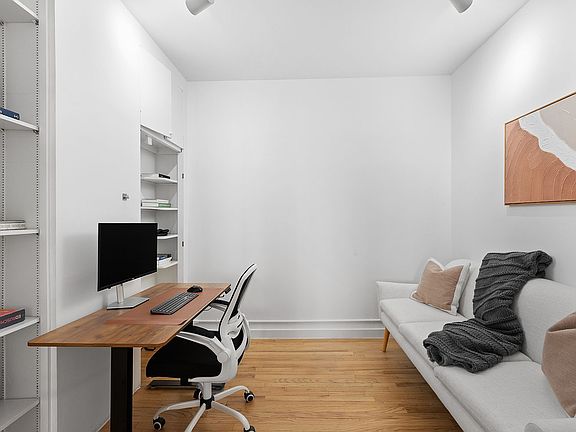 4th image of 318 W 14th St #3A