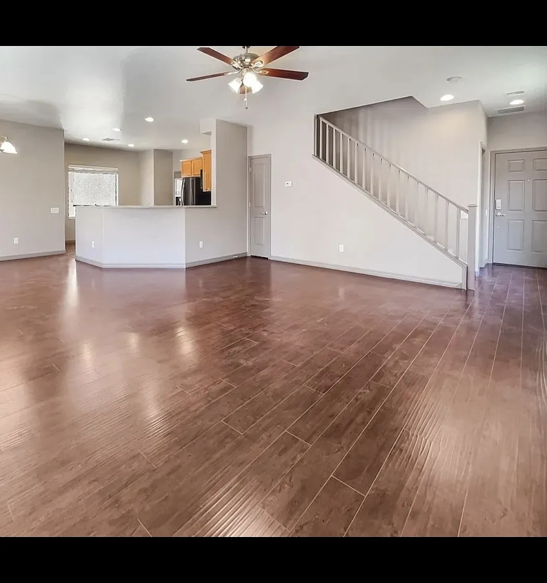 4 bed, 2.5 bath, 1875 sqft, $2,800 — Photo 4
