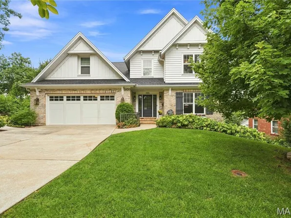 1455 Forest View Dr, Saint Louis, MO 63122