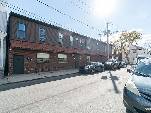 3rd image of 72-74 Elm Rd
