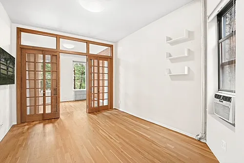 28 Perry St #3E Photo 1