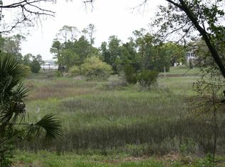 2 Woody Ln, Folly Beach, SC 29439