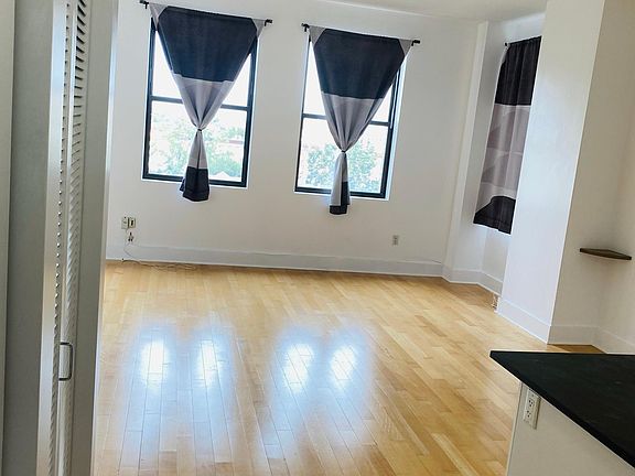 3rd image of 4 Beacon Way APT 410