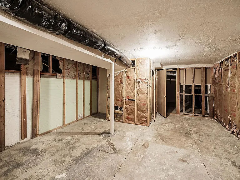 307 School St — Photo 11