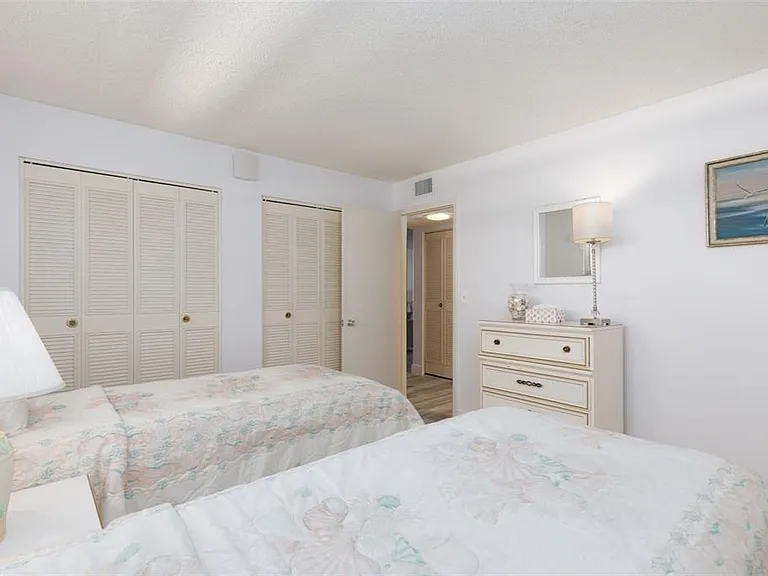 7405 Bay Island Dr S #321 — Photo 24