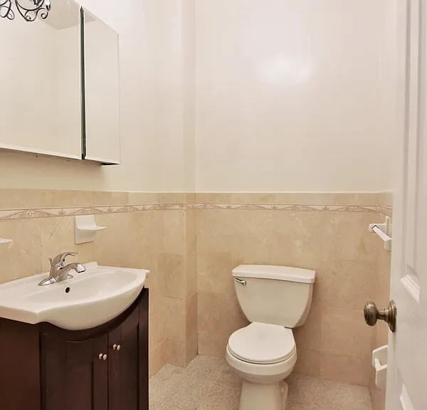 62 E 66th St #2R — Photo 10