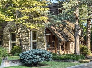 1673 E Walnut St, Springfield, MO 65802