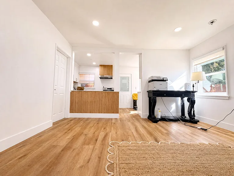 6001 Dauphin Ave #2 — Photo 3