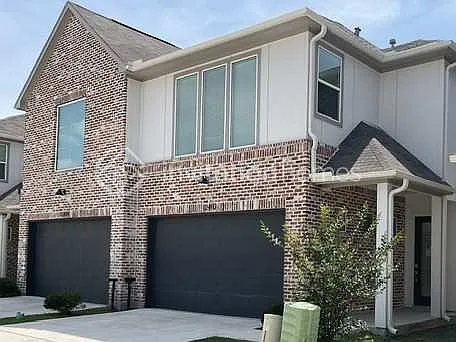 12410 Executive Square Ln Photo 1